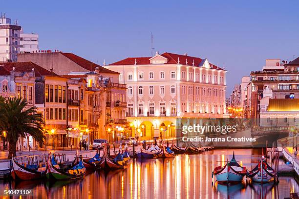 river and canals of aveiro (portugal) - aveiro district stockfoto's en -beelden