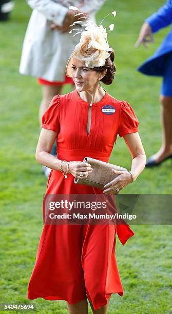 Crown Princess Mary of Denmark attends day 2 of Royal Ascot at Ascot Racecourse on June 15, 2016 in Ascot, England.