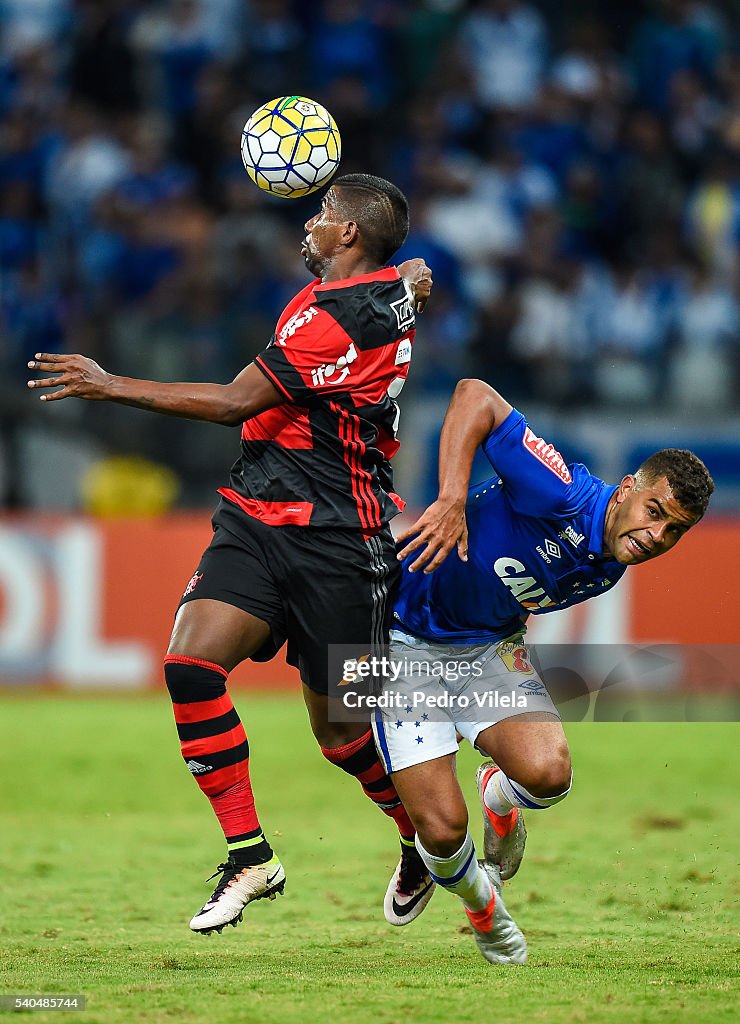 Cruzeiro v Flamengo - Brasileirao Series A 2016