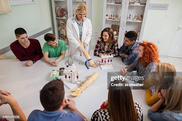 Prosthetics Lab Photos and Premium High Res Pictures - Getty Images