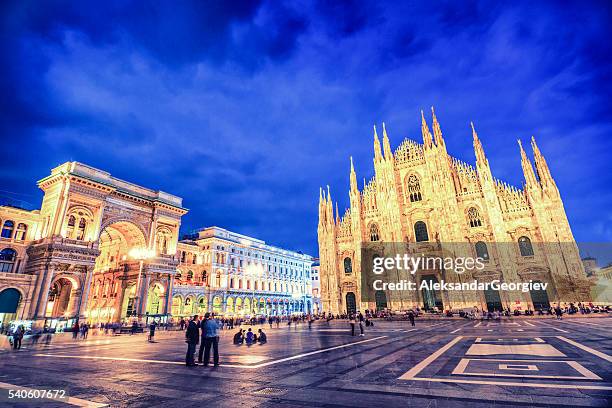 duomo di milano and galleria vittorio emanuele at night, italy - duomo di milano stockfoto's en -beelden