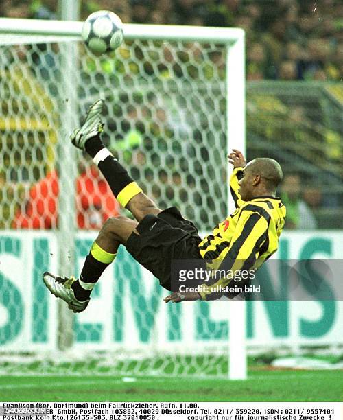 Spieltag der 37. Fußball-Bundesliga-Saison : Evanilson, brasilianischer Mittelfeldspieler beim Bundesligisten Borussia Dortmund, bei einem...