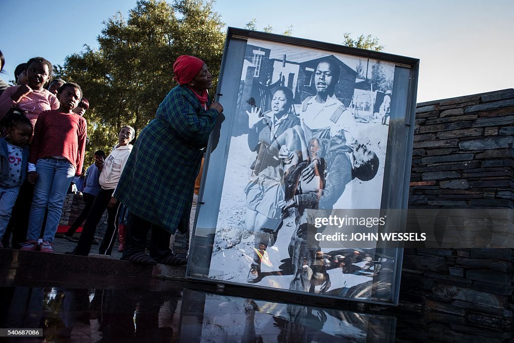 SAFRICA-POLITICS-HISTORY-EDUCATION-ANNIVERSARY