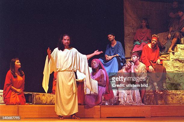 Das Musical 'Jesus Christ Superstar' von Andrew Lloyd Webber und Tim Rice wird vom 10.08. Bis 12.8.2001 in der Hamburger Musikhalle aufgeführt. Auf...