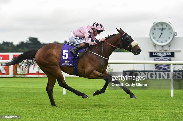 Dublin , Ireland - 16 June 2016; Jefferson Davis, with Chris Hayes up, on their way to winning the Korea Racing Authority Handicap during day two of...