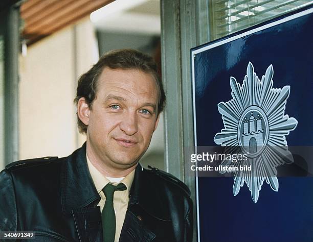 Peter Heinrich Brix *- Schauspieler, D als 'Lothar Krüger' in TV-Serie 'Großstadtrevier' Einzelaufnahme Aufgenommen Mai 1998.