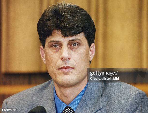 Hashim Thaci, Ministerpräsident der Übergangsregierung von Kosovo. Politischer Führer der UCK. Aufgenommen Juni 1999.