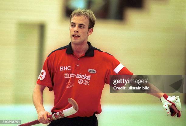 Hockeyspieler Patrick Siebert vom Berliner HC beim Hallenhockey. .