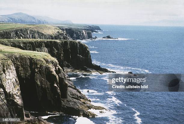 Grafschaft Kerry, Irland: wildzerklüftete, am Golfstrom gelegene Küste. Undatiertes Foto.