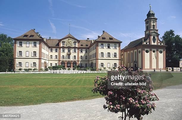 Schloss Mainau und Schlosskirche, Bodensee, 1739-1746 erbaut von Johann Caspar Bagnato: Insel und Schloss fielen 1928 im Erbgang an das schwedische...