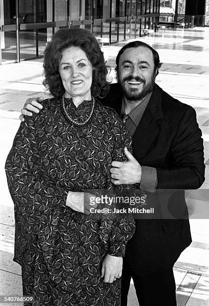 Opera stars Luciano Pavarotti and Joan Sutherland photographed at Lincoln Center in January 1979.