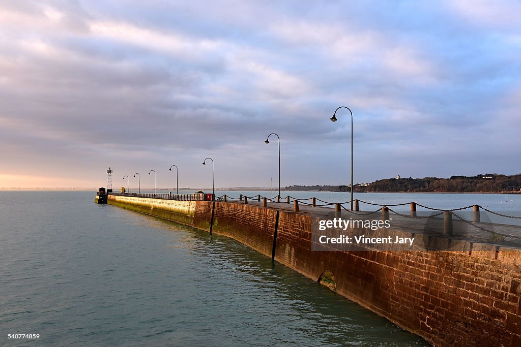 Sunrise of Cancale pontoon