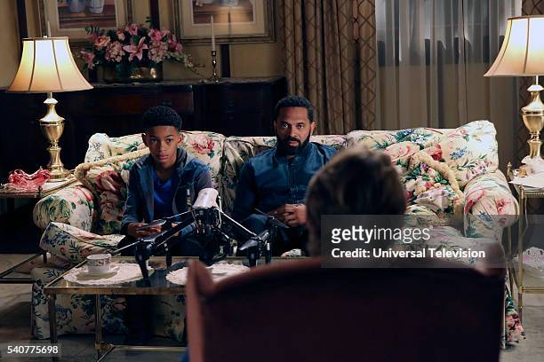 Going To Jail Party" Episode 104 -- Pictured: Sayeed Shahidi as Miles Russell, Mike Epps as Buck Russell --