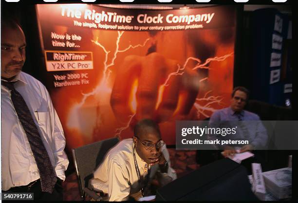 Y2k Computer Problem 212 Y2k Problem Stock Photos, High-Res Pictures, and Images - Getty Images
