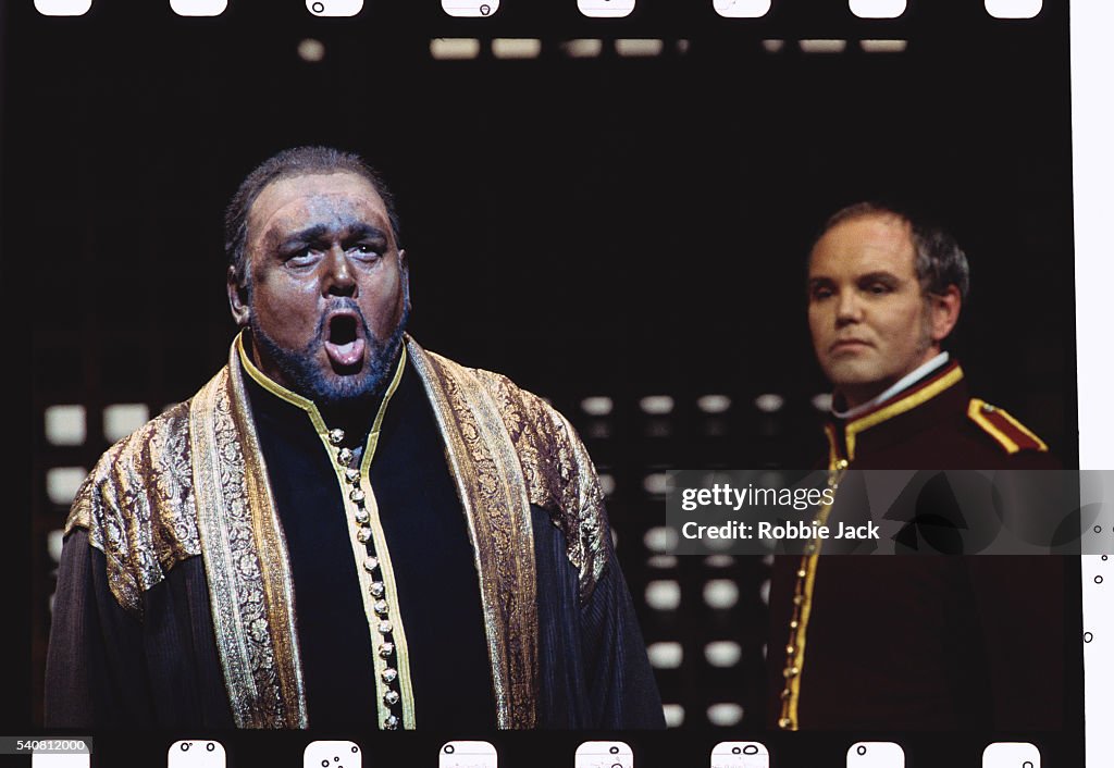 David Rendall Actor David Rendall And Anthony Michaelsmoore Performing In Otello High-Res ...