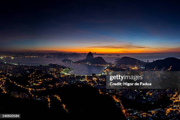 botafogo bay view from mirante dona marta , rio de janeiro, brazil - nascer do sol 個照片及圖片檔