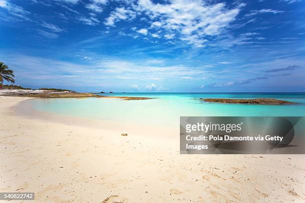 beautiful beach in great stirrup cay, bahamas, caribbean ocean and idyllic islands in a sunny day - cay stock pictures, royalty-free photos & images