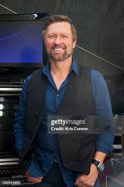 Singer Craig Morgan performs during "FOX & Friends" All American Concert Series at FOX Studios on June 17, 2016 in New York City.