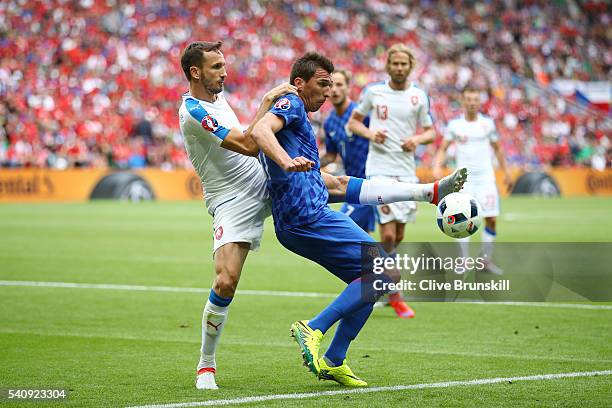 Tomas Sivok of Czech Republic puts pressue on Mario Mandzukic of Croatia during the UEFA EURO 2016 Group D match between Czech Republic and Croatia...