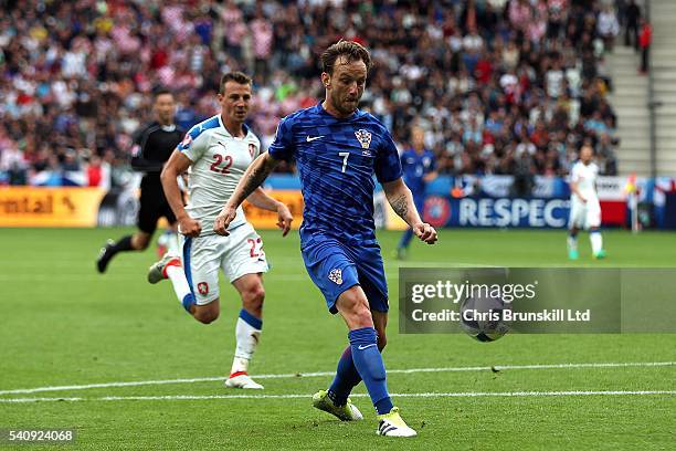 Ivan Rakitic of Croatia scores his side's second goal during the UEFA Euro 2016 Group D match between the Czech Republic and Croatia at Stade...