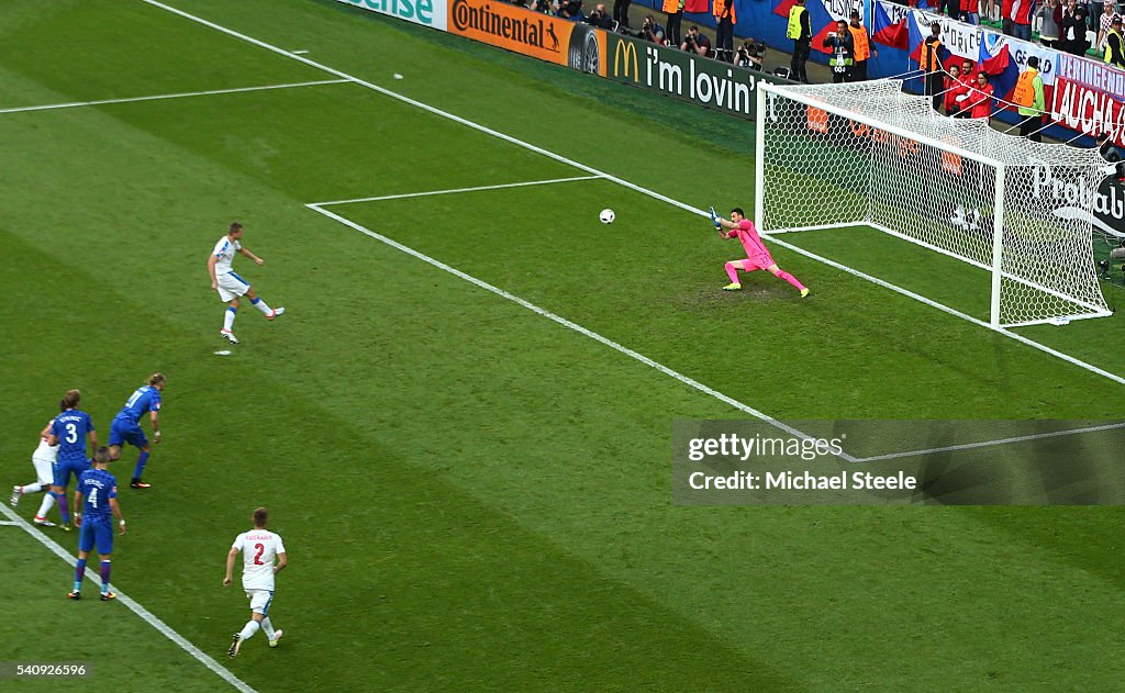 Czech Republic v Croatia - Group D: UEFA Euro 2016