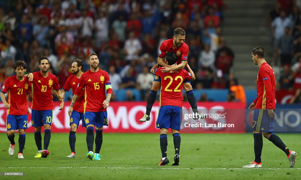 Spain v Turkey - Group D: UEFA Euro 2016