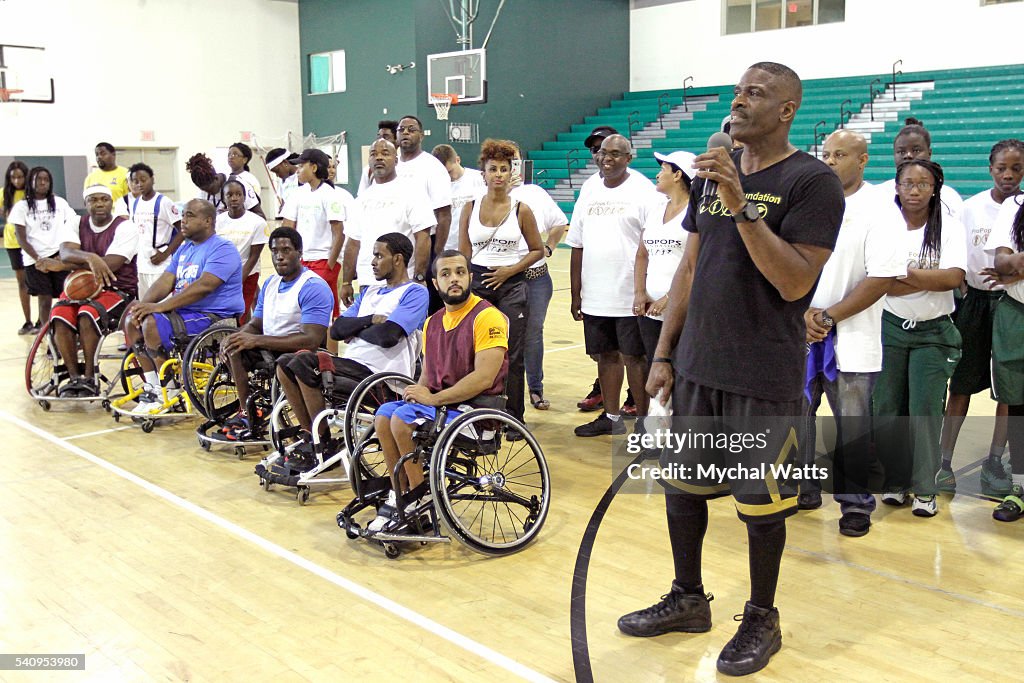 Dwyane Wade Sr. Hosts 500 kids at Camp RED for Fifth Annual ProPops Father's Day Weekend
