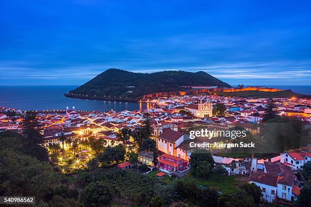 angra hacer heroismo en isla terceira (azores) - isla terceira fotografías e imágenes de stock