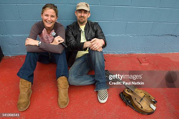 Portrait of country group Sugarland, Jennifer Nettles and Kristian Bush, as they pose outside Joe's Bar , Chicago, Illinois, May 4, 2006.