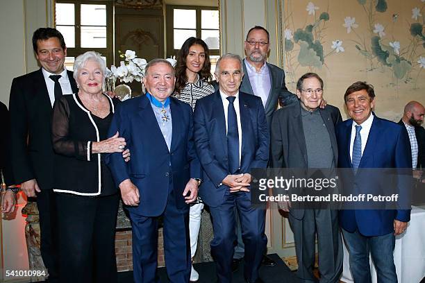 Laurent Gerra, Line Renaud who handed insignia to Levon, Levon Sayan, President of Cesar's Academy Alain Terzian, Jean Reno and his wife Zofia,...