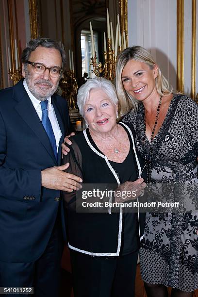 President of TF1 Nonce Paolini, Line Renaud and Catherine Falgayrac attend Levon Sayan receives Insignia of "Commandeur de l'Ordre National du...