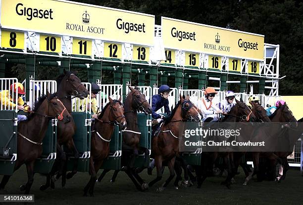 General view of the action during the King George V Stakes on day 3 of Royal Ascot at Ascot Racecourse on June 16, 2016 in Ascot, England.