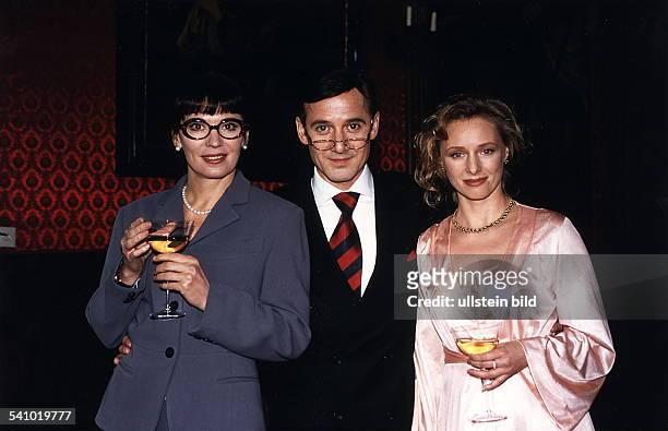 Schauspieler, Dzusammen mit Iris Berben undMarita Marschall in dem Spielfilm'Peanuts - die Bank zahlt alles'- 1995