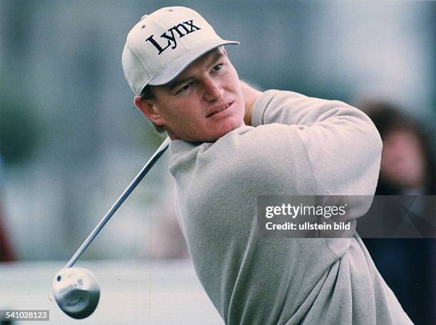 - COLGolfspieler, USAmit Golfschläger beim Mercedes GermanMasters in Motzen- Oktober 1994