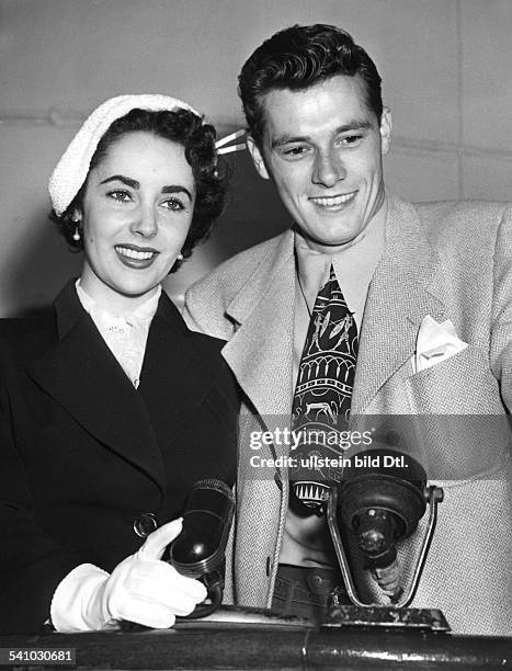 85 Conrad Hilton Jr Photos Stock Photos, High-Res Pictures, And Images