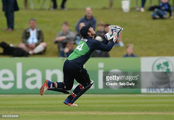 Dublin , Ireland - 16 June 2016; Wicketkeeper Gary Wilson of Ireland catches Dinesh Chandimal of Sri Lanka off a delivery from Barry McCarthy during...