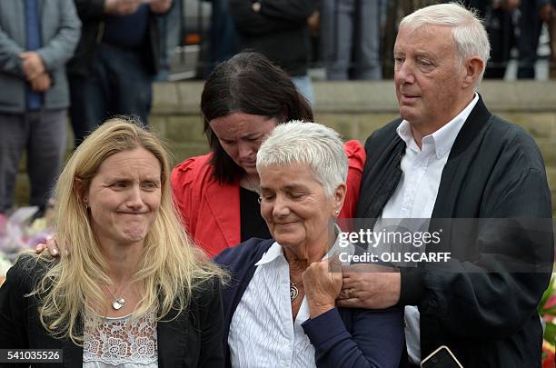 Kim Leadbeater , the sister of murdered Labour MP Jo Cox, is joined by her parents Jean and Gordon Leadbeater as she reads a tribute to Jo near to...