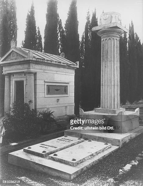 Boecklin, Arnold *16.10.1827-+Bildender Künstler, Maler, Bildhauer, Schweizvon seinem Sohn Carlos entworfenes Grabmal auf dem Friedhof der Fremden in...
