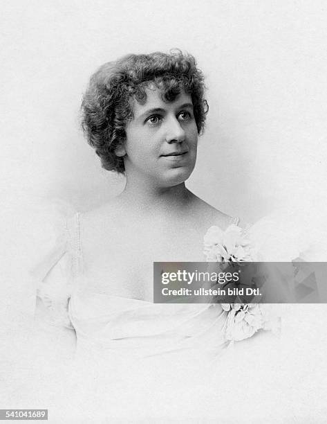 Edith Walker Edith Walker Photos and Premium High Res Pictures - Getty Images