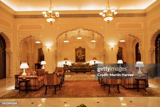 taj rambagh palace hotel in jaipur - rambagh palace hotel stockfoto's en -beelden