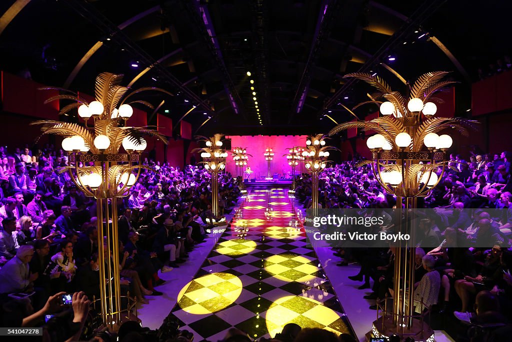 Dolce And Gabbana - Runway - Milan Men's Fashion Week SS17