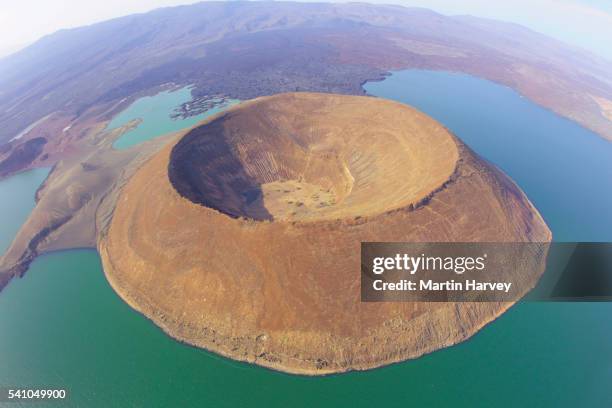 nabuyatom crater in southern edge of lake turkana in kenya - lago turkana foto e immagini stock