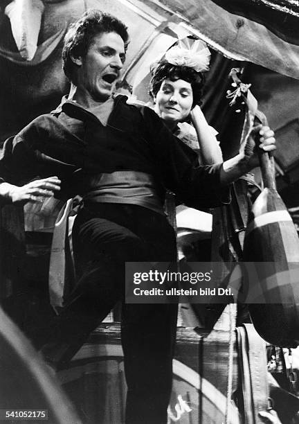 Bennent, Heinz *-Schauspieler, D- Rollenportrait, mit Sabine Hahn in dem TV-Film 'Madame Pompadour'- 1960