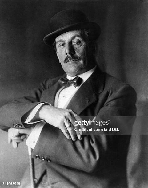 Puccini, Giacomo *22.12.1858-+Komponist, Italien- Halbportrait- 1924