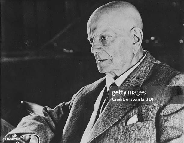 Jean Sibelius *08.12.1865-+Komponist; Finnland- Porträt - undatiert