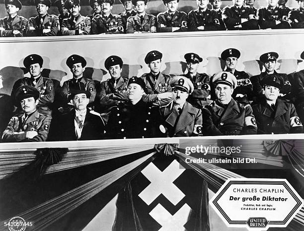 Chaplin, Charlie - Actor, film director, Great Britain - *16.04.1889-+ Scene from the movie 'The Great Dictator' as dictator Hynkel, Jack Oakie as...