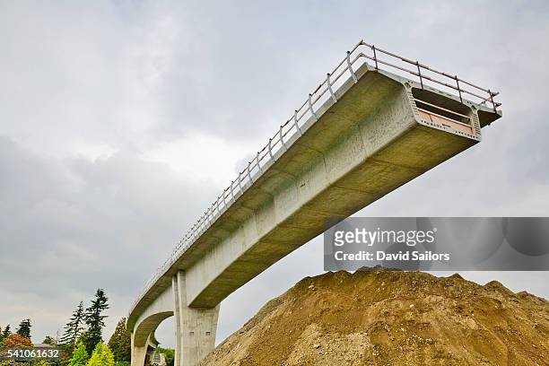 unfinished light rail transit overpass - dead end stock-fotos und bilder