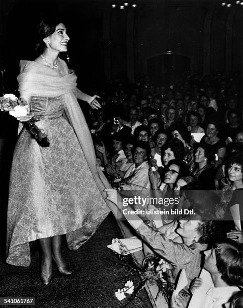 Maria Opera 736 Soprano Maria Callas Stock Photos, High-Res Pictures, and Images ...