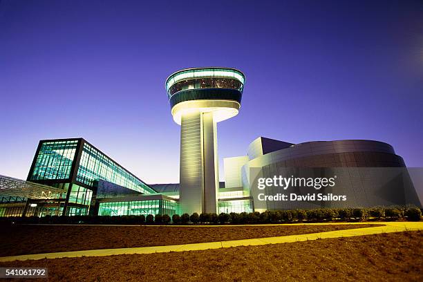 steven f. udvar-hazy center - washington dc international airport stock pictures, royalty-free photos & images