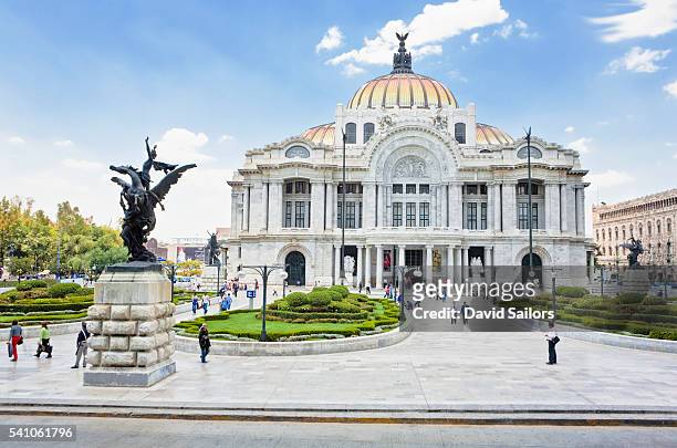 palacio de bellas artes in mexico city - palacio de bellas artes stock pictures, royalty-free photos & images